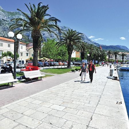 Awesome Apartment In Makarska With Kitchen Exterior photo